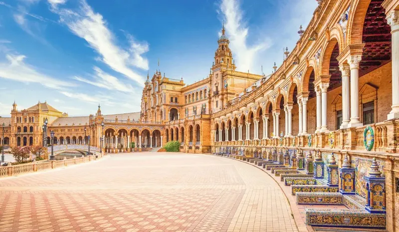 Elio Tovani sharing tips about Seville