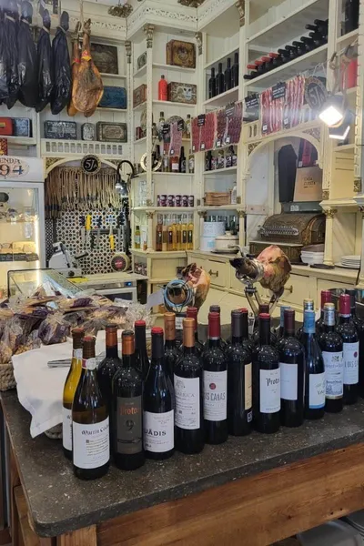 Jamon and wine pairing in Seville